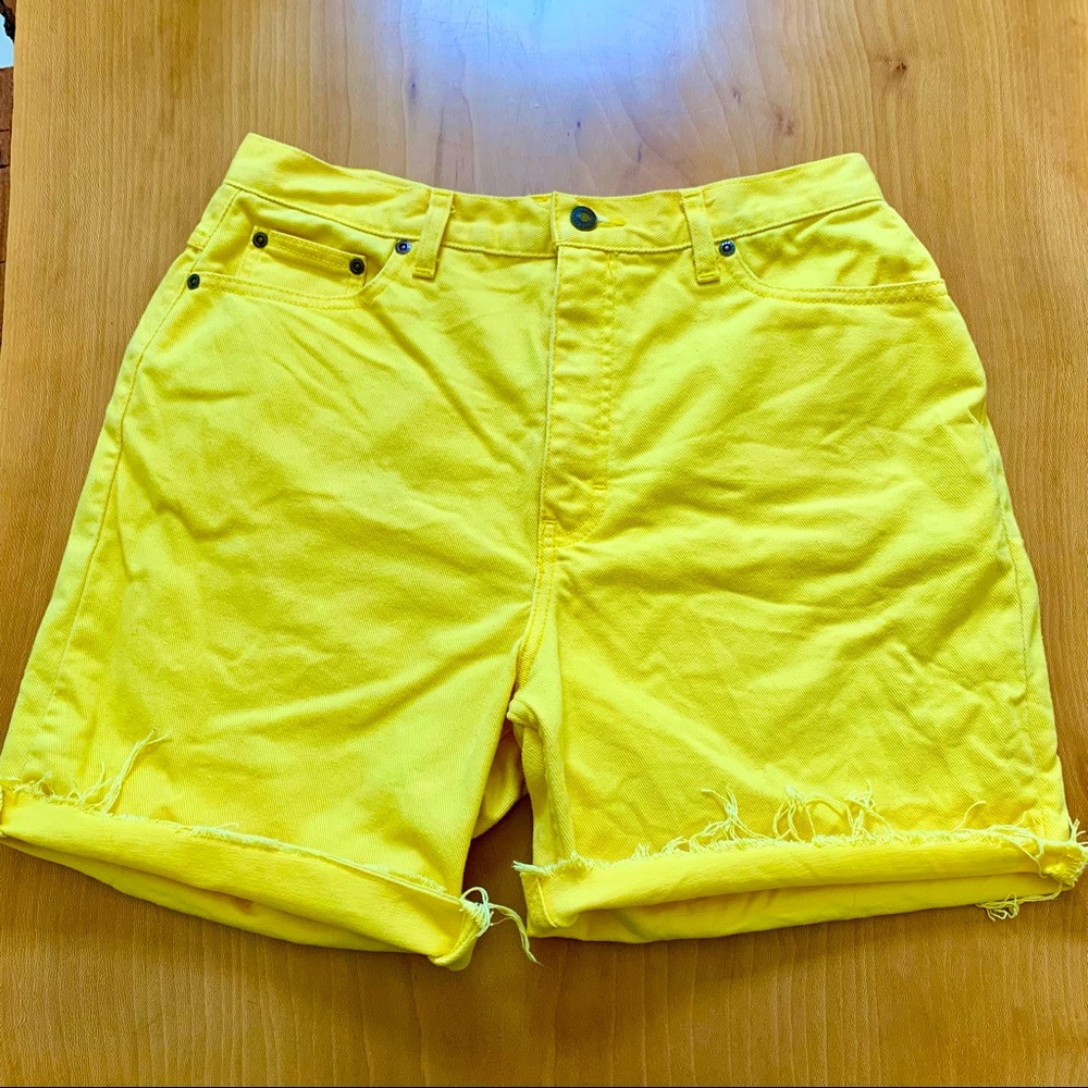 ✨ Newport News Vintage Cut-Off Yellow Shorts - Size 14